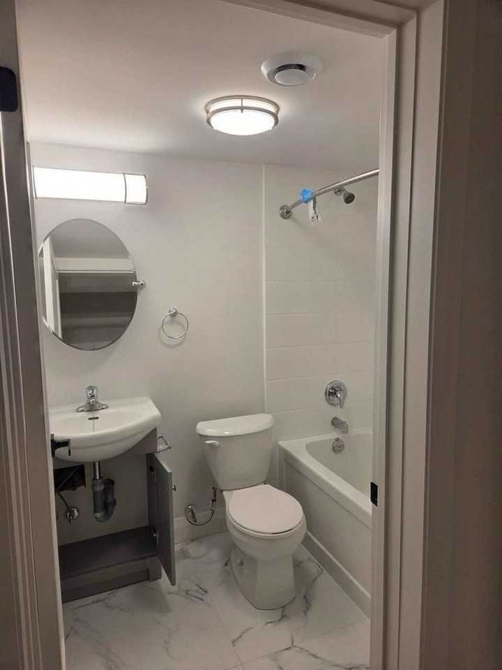 134 Carlton St - Photo 2 of 5
