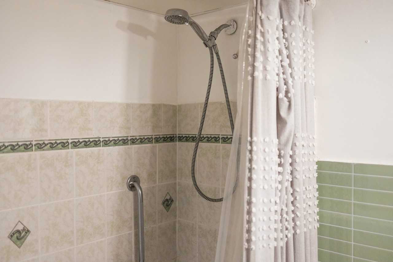 927 Southdown Rd - Photo 4 of 10