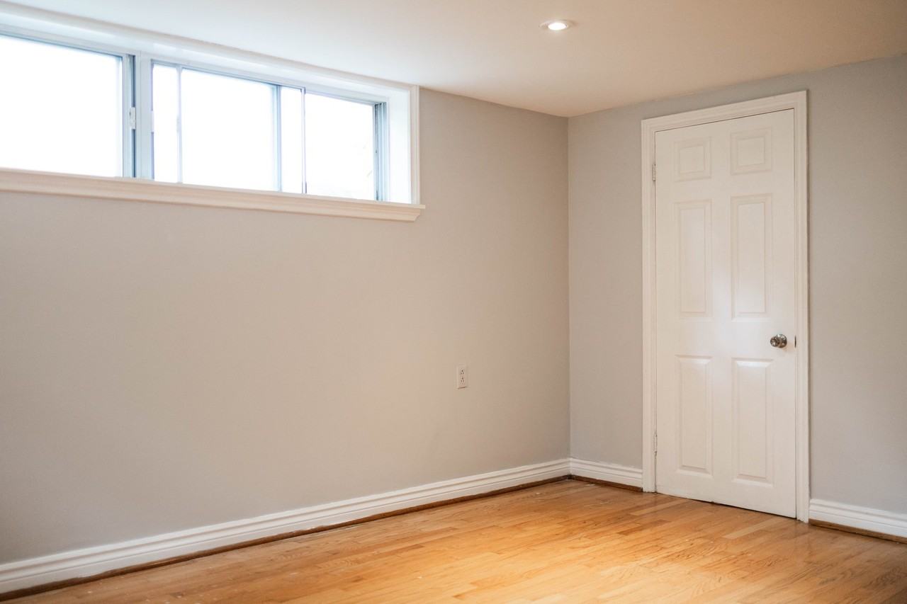 927 Southdown Rd - Photo 7 of 10