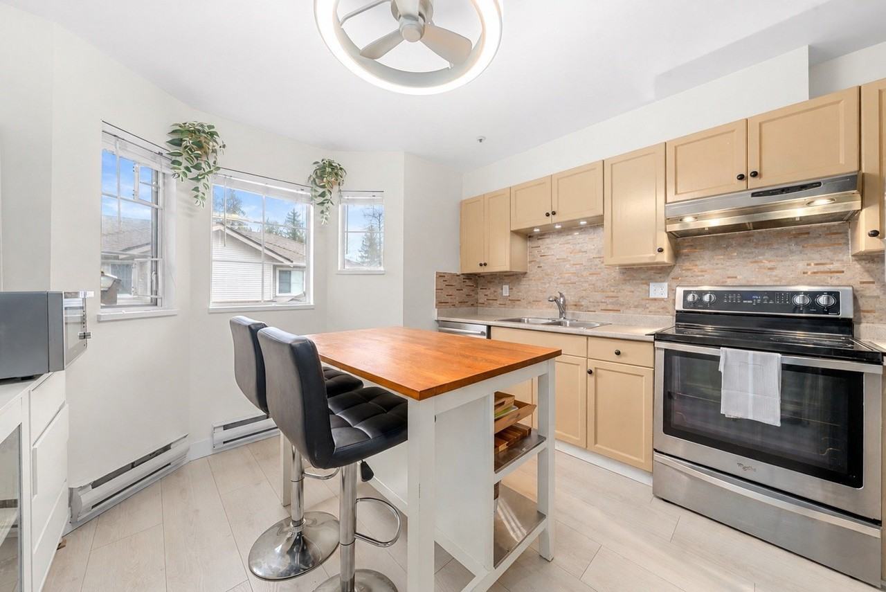 12188 Harris Rd - Photo 4 of 15