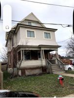 featured image of 4725 Mcdougall Cres