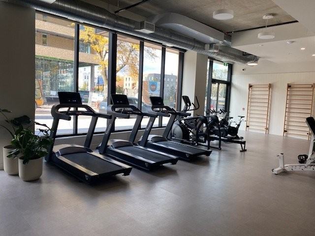 1050 Boul Décarie - Photo 2 of 13