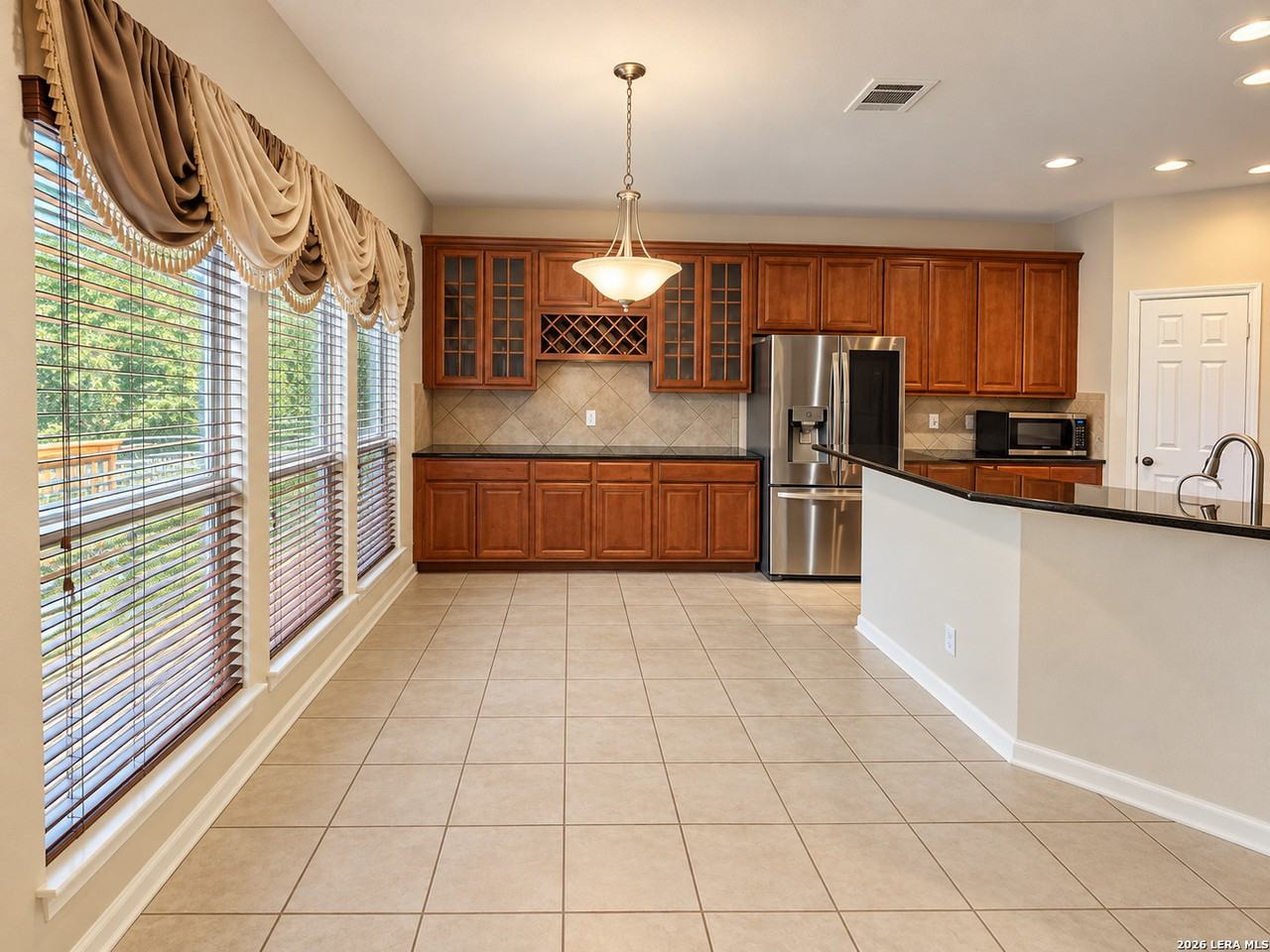 1410 Camden Cv #1 - Photo 5 of 39