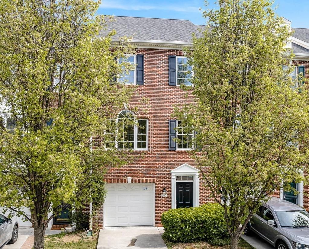 207 Cross Keys Pl #1