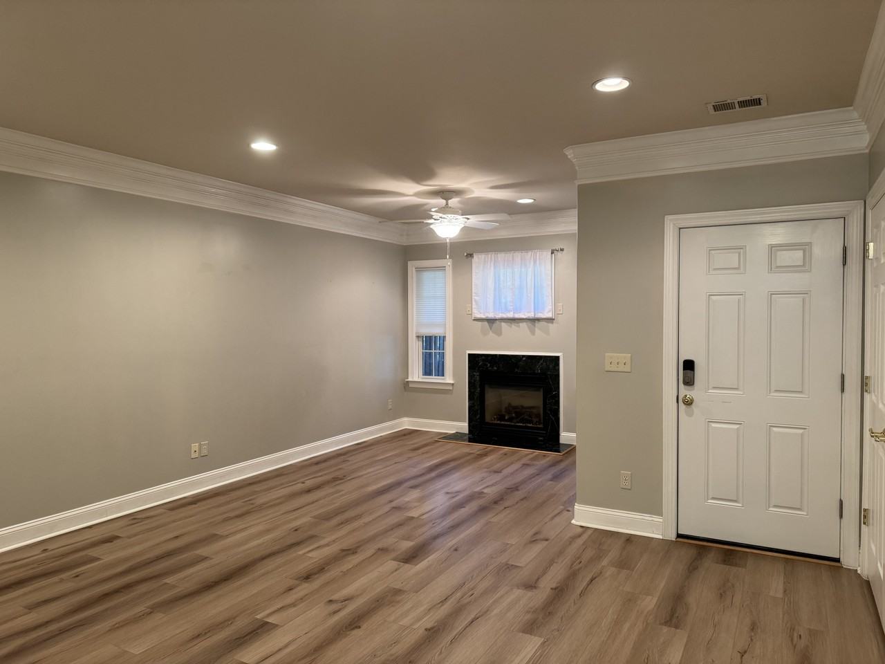 207 Cross Keys Pl #1 - Photo 4 of 30