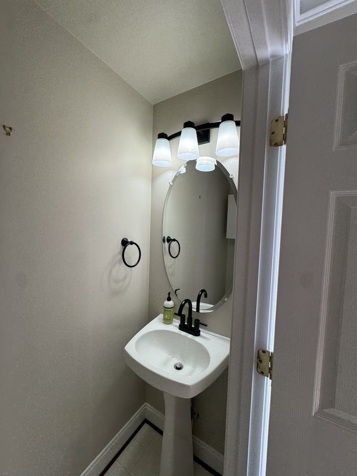 207 Cross Keys Pl #1 - Photo 7 of 30