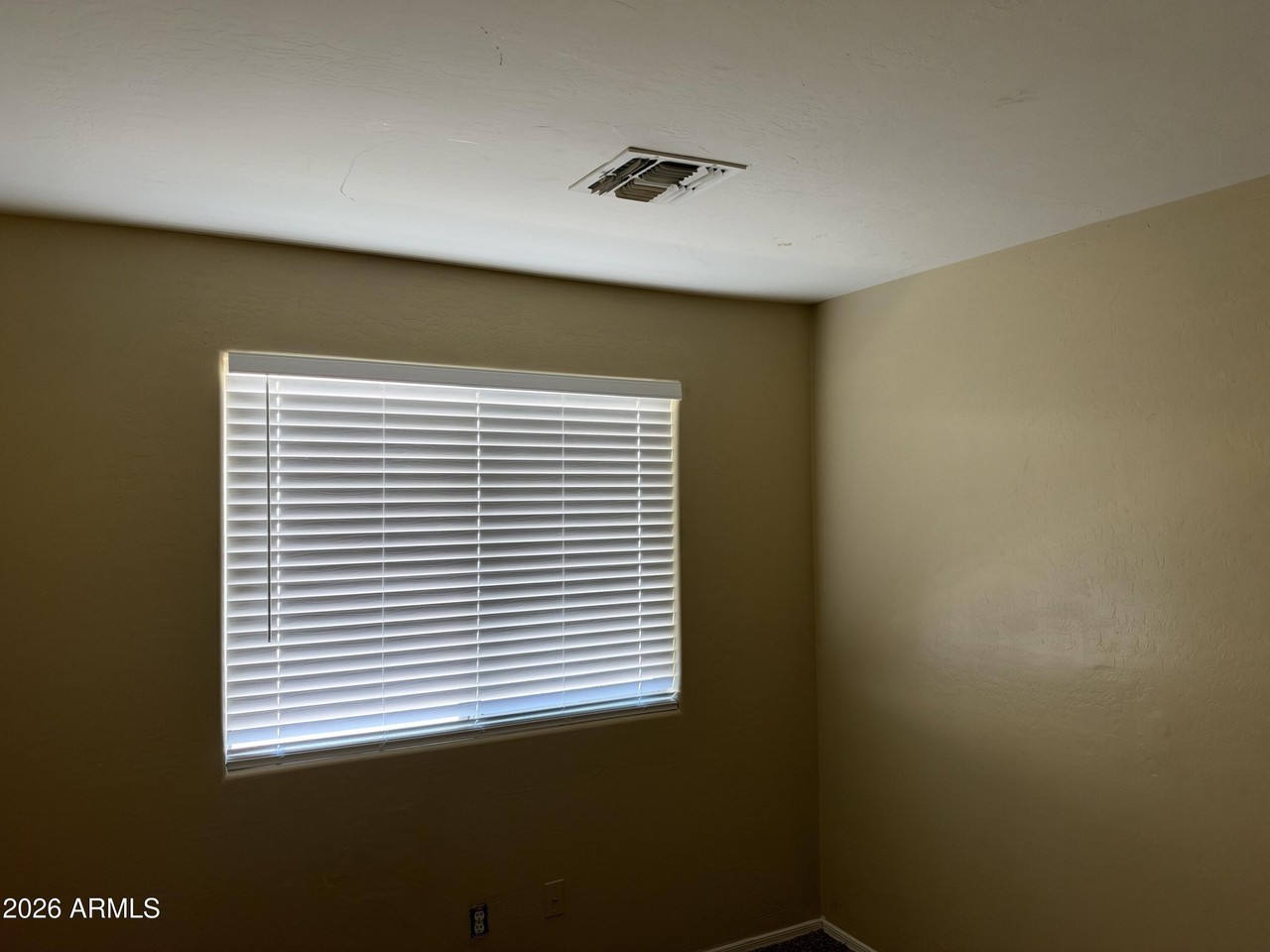 15473 W Shangri La Rd - Photo 3 of 7