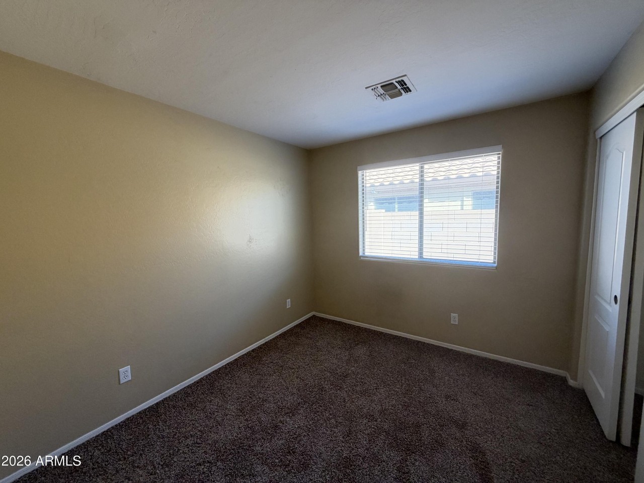 15473 W Shangri La Rd - Photo 4 of 7