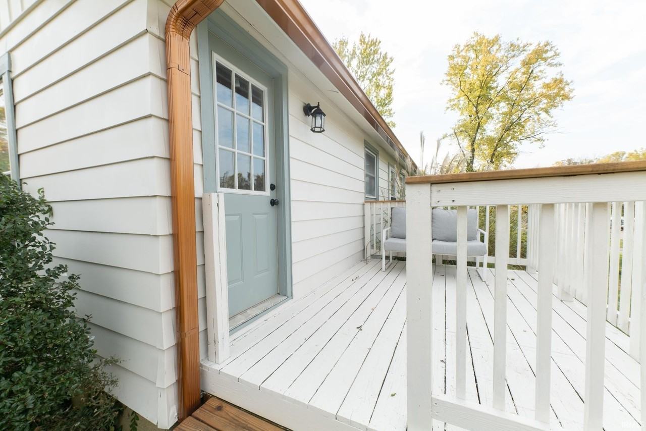 1240 E Miller Dr - Photo 4 of 32