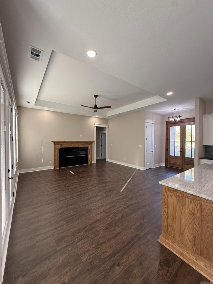 213 Fox Chase Cir - Photo 5 of 18