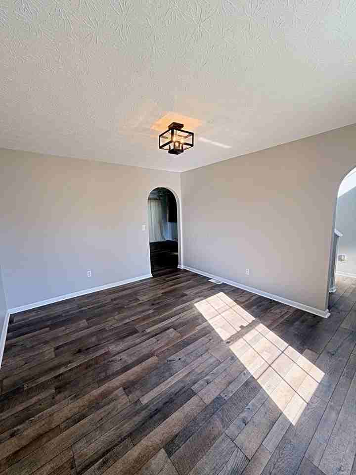 2996 Wallcrest Blvd - Photo 4 of 24