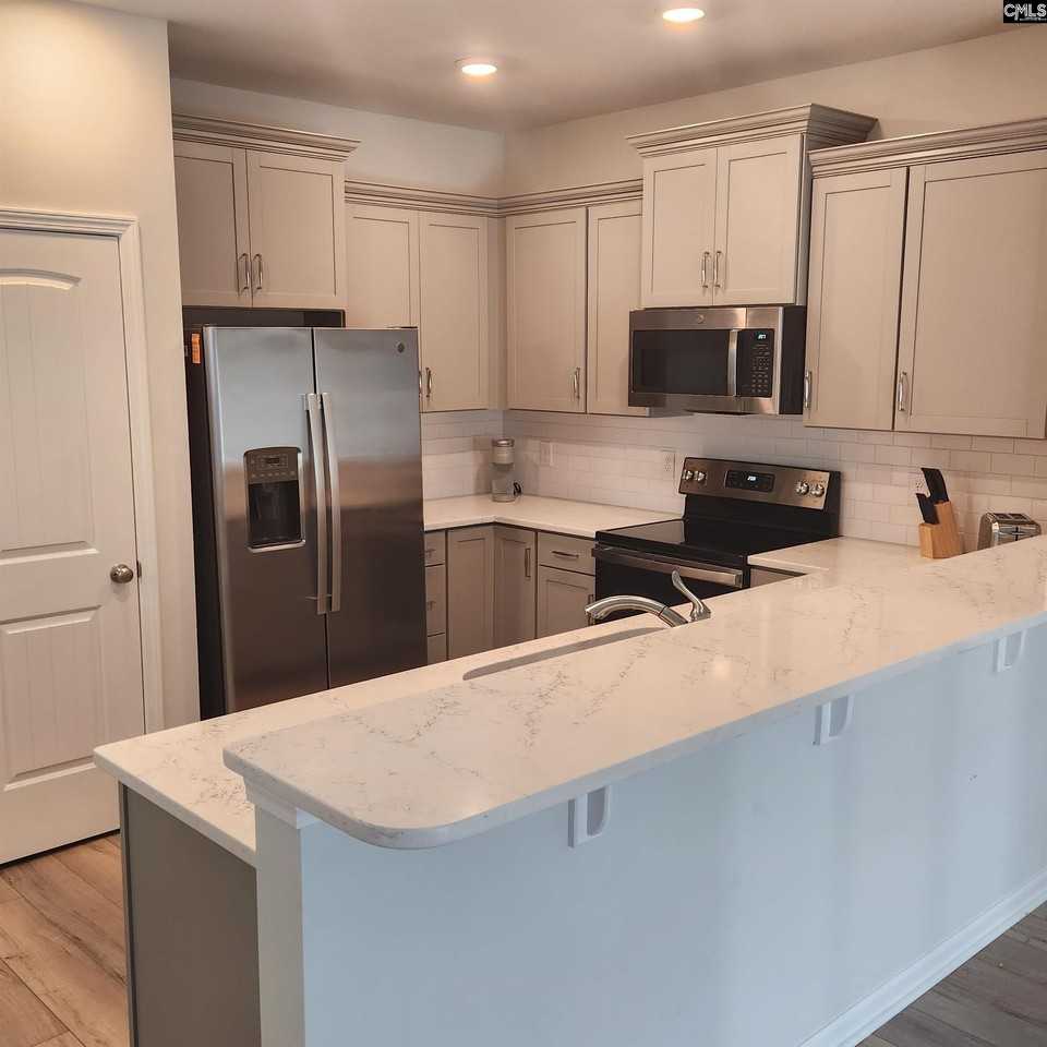 424 Sandfarm Trl - Photo 2 of 26
