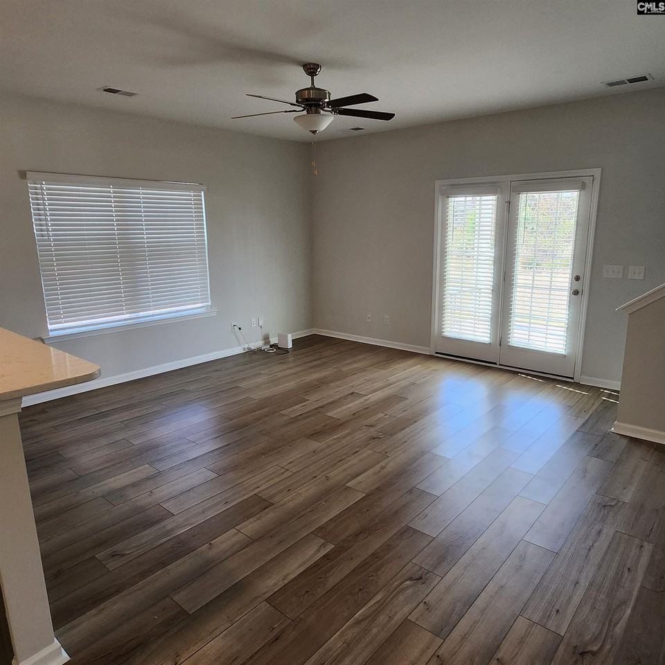 424 Sandfarm Trl - Photo 5 of 26