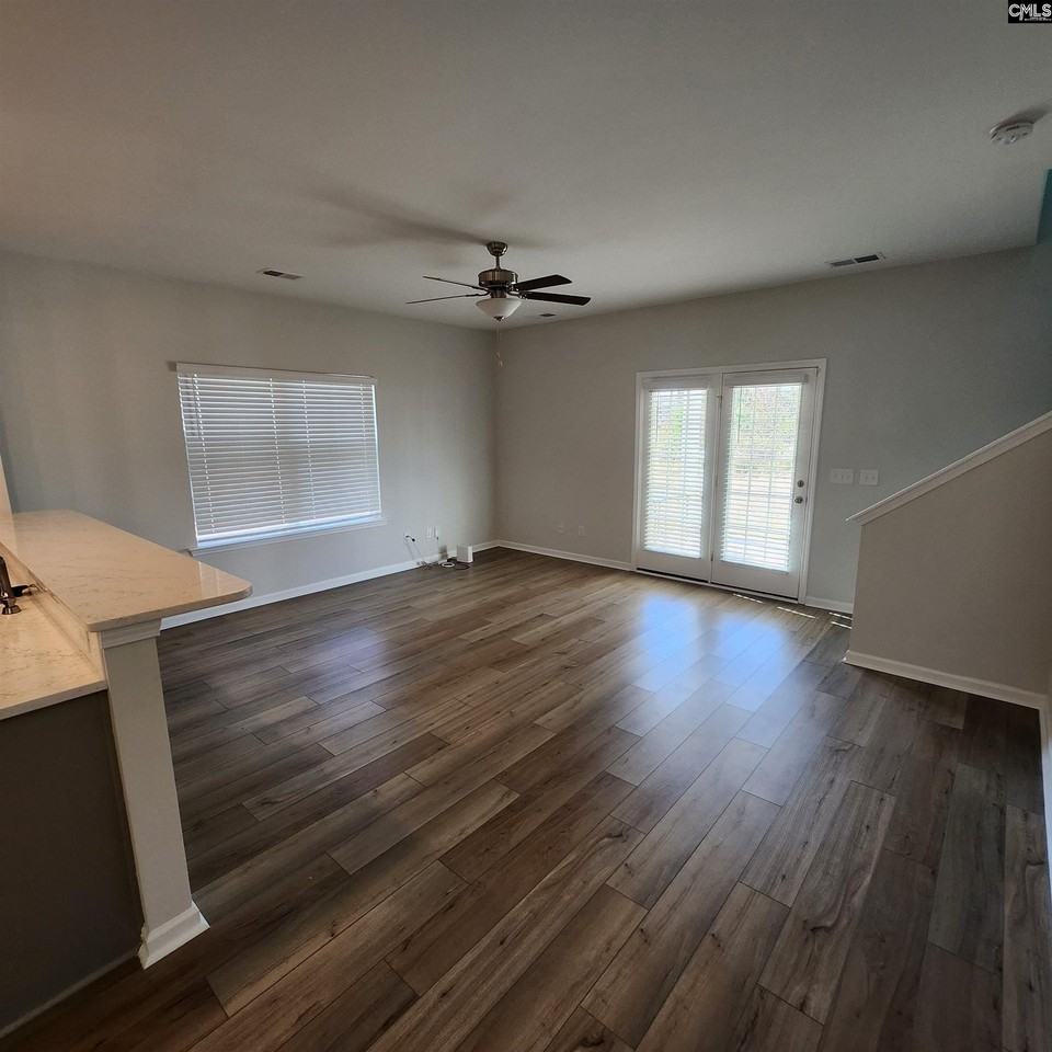 424 Sandfarm Trl - Photo 6 of 26