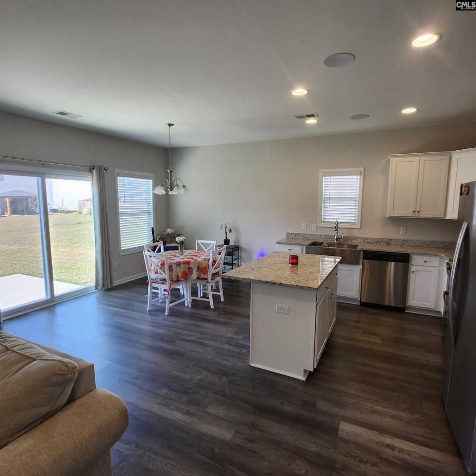 250 Honey Hill Way - Photo 3 of 29