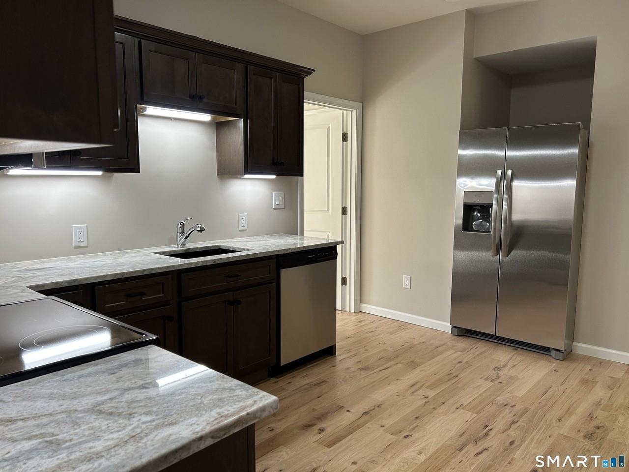 6 Beech Dr #5 - Photo 5 of 19