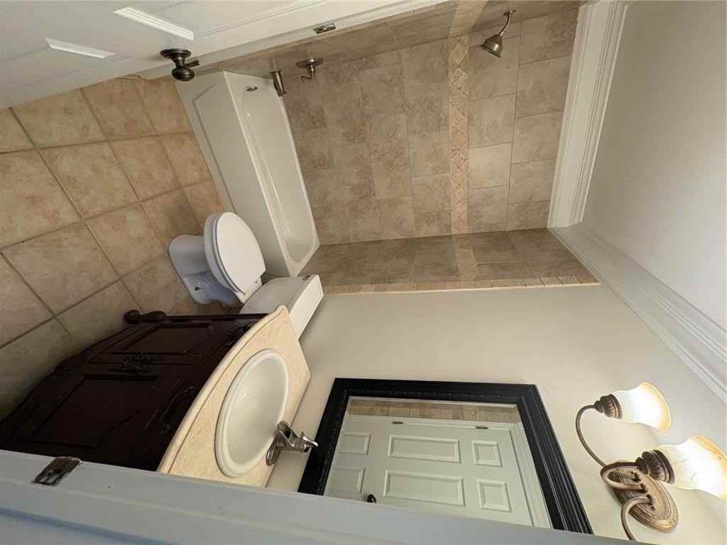 435 Eastbourne Way - Photo 6 of 16