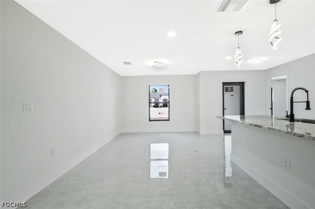 3411 27th St Sw - Photo 5 of 22