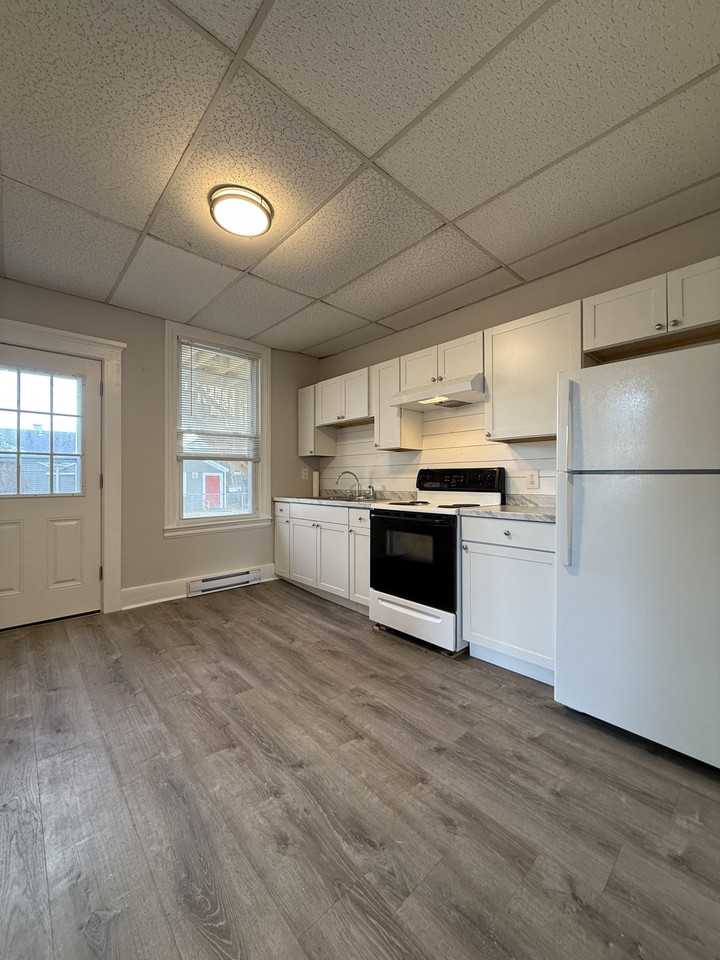 12 Grace St #12A - Photo 2 of 7