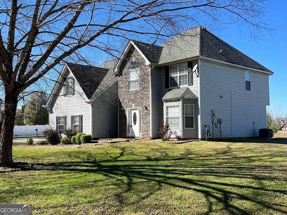 825 Karie Dr - Photo 2 of 34