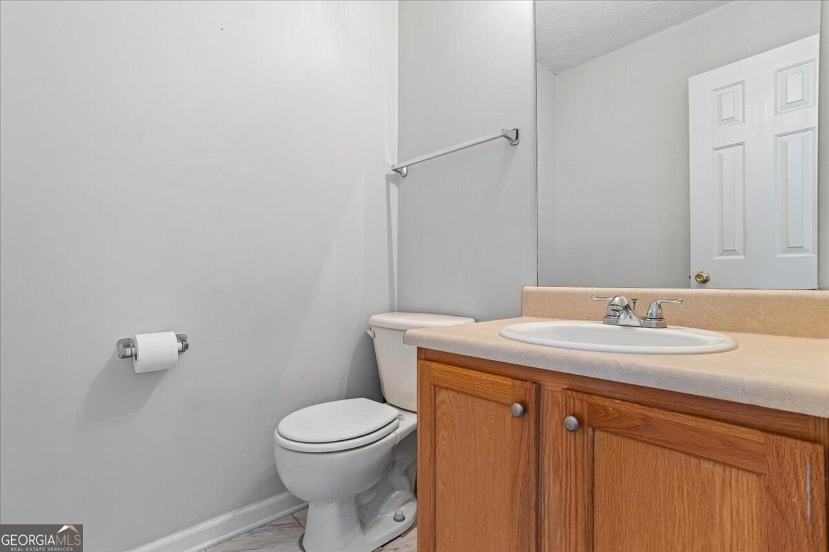 825 Karie Dr - Photo 5 of 34