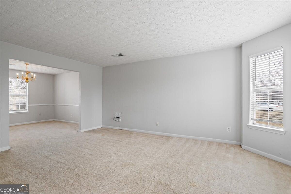 825 Karie Dr - Photo 6 of 34