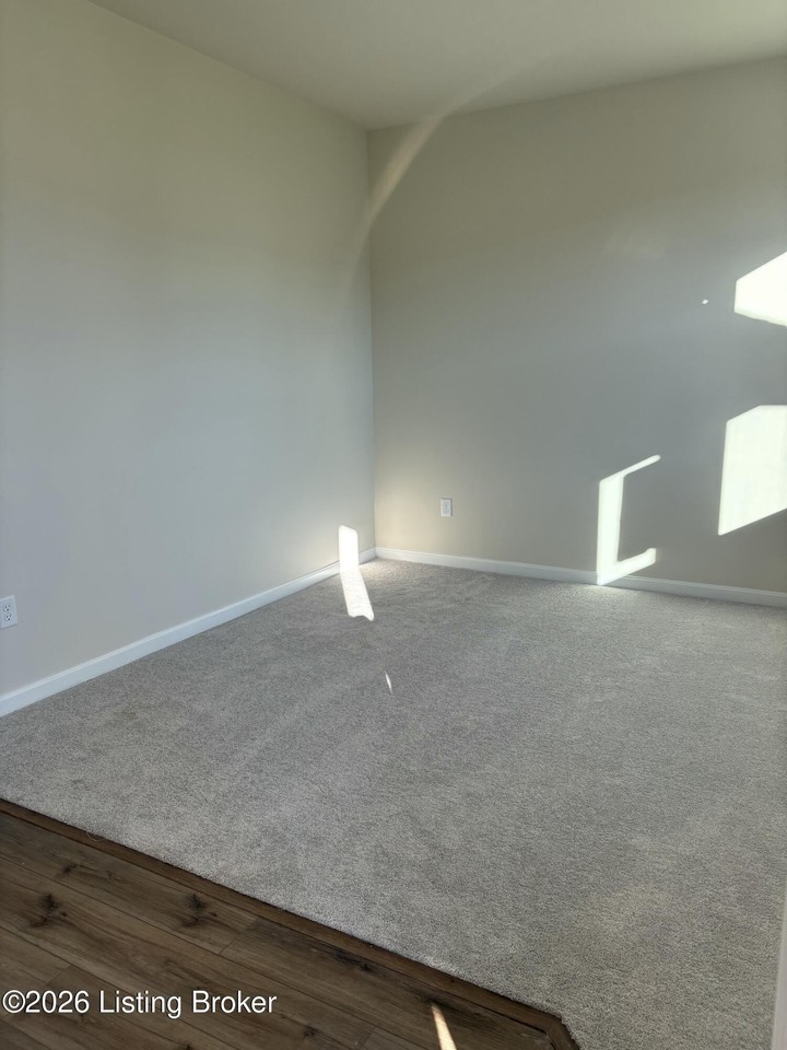 11147 Castlebrook Dr - Photo 3 of 25