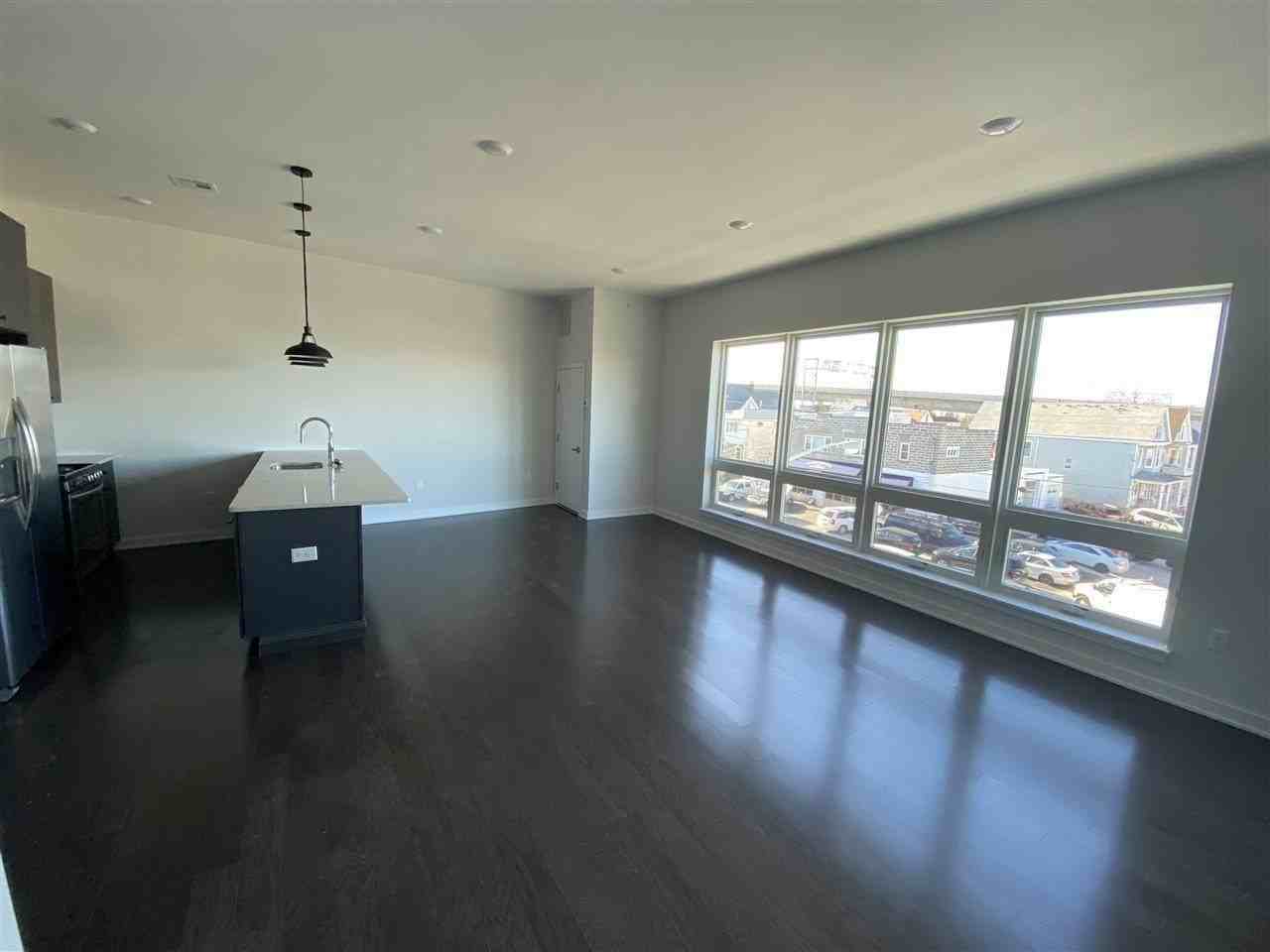128 Kennedy Blvd #302 - Photo 2 of 8