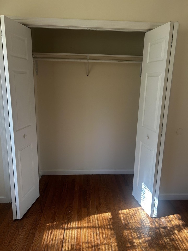 53 E 21st St - Photo 6 of 8