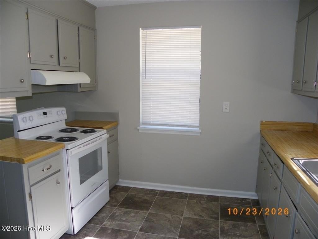2501 Dewsbury Ct - Photo 5 of 13