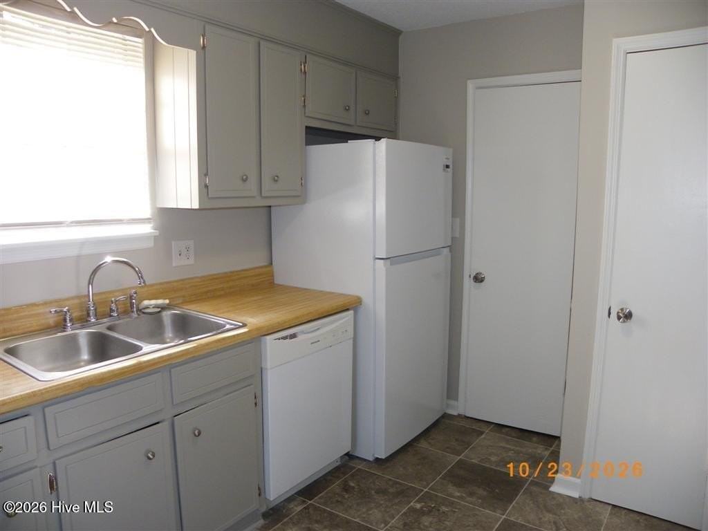 2501 Dewsbury Ct - Photo 6 of 13