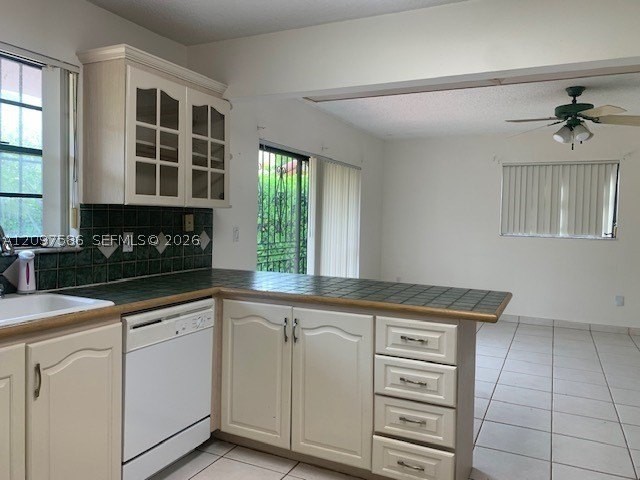 11784 Sw 16th St - Photo 4 of 12