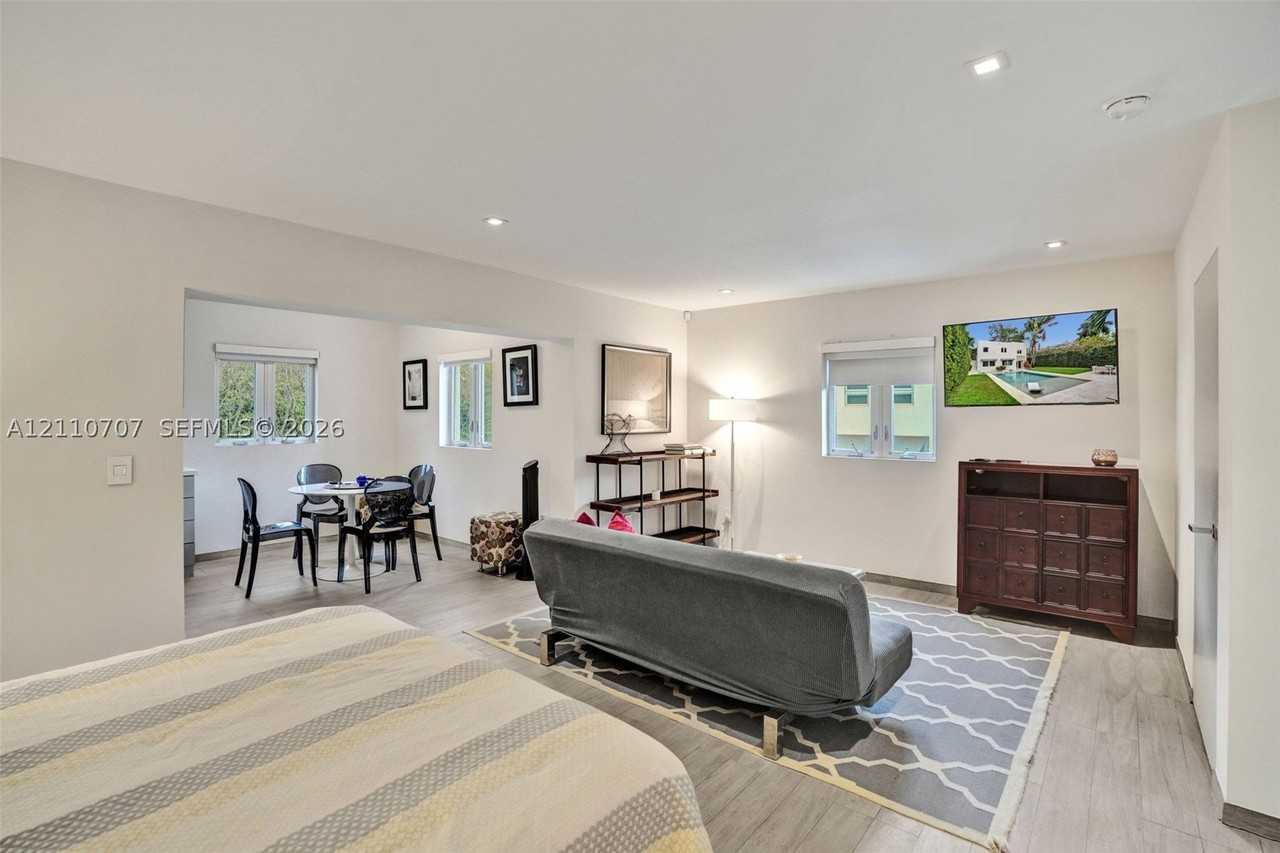 3151 Sheridan Ave #2 - Photo 4 of 20