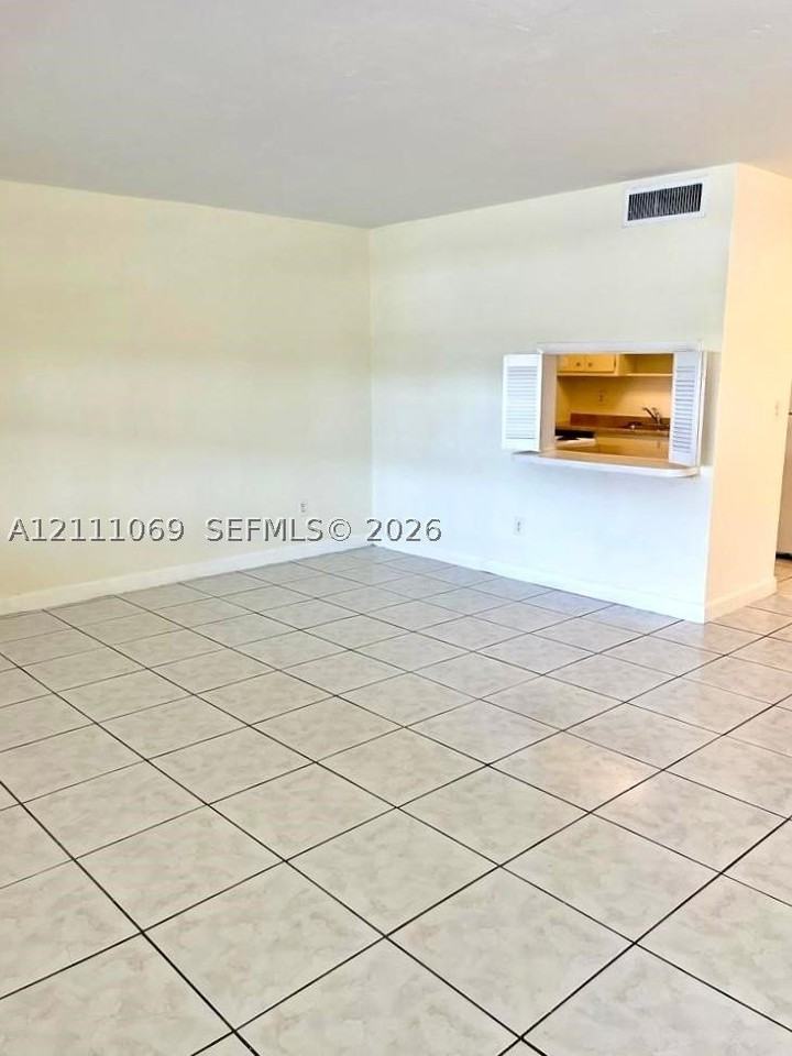 12150 Ne 19th Ave #7 - Photo 2 of 11