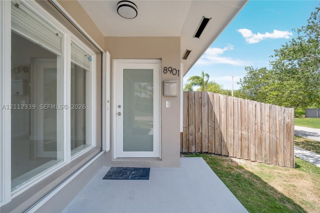 8901 Sw 149th Ter - Photo 3 of 22