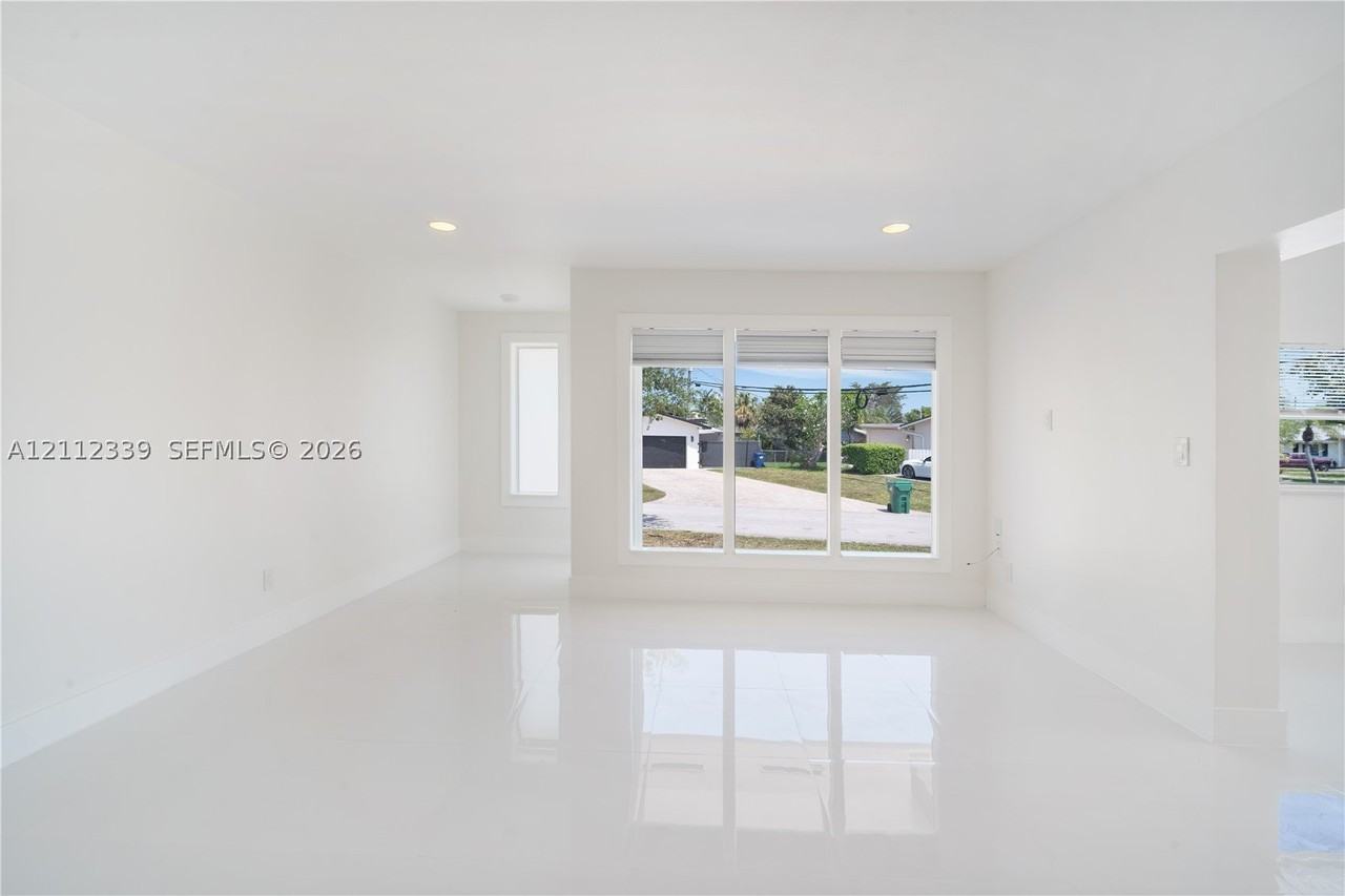 8901 Sw 149th Ter - Photo 6 of 22