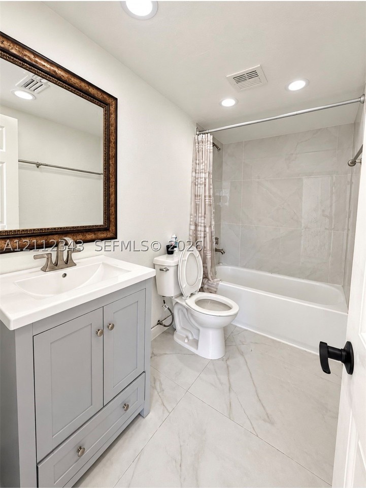 1477 Sw 24th Ct #5 - Photo 6 of 17