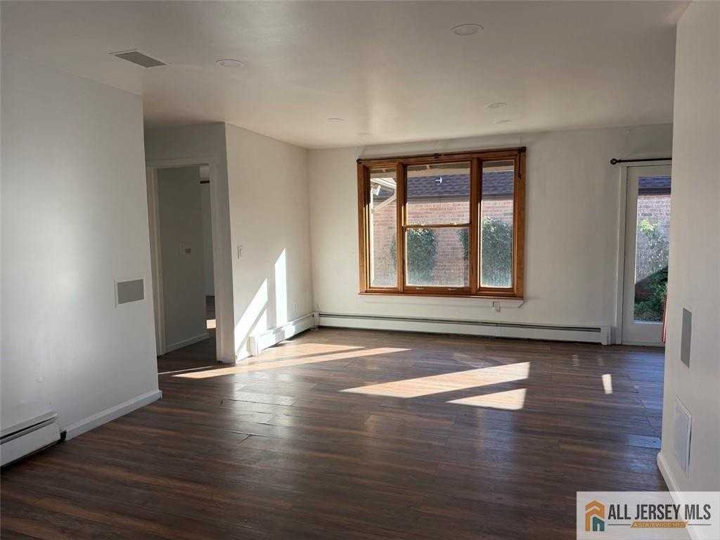 31 Ardsley Ct - Photo 2 of 10