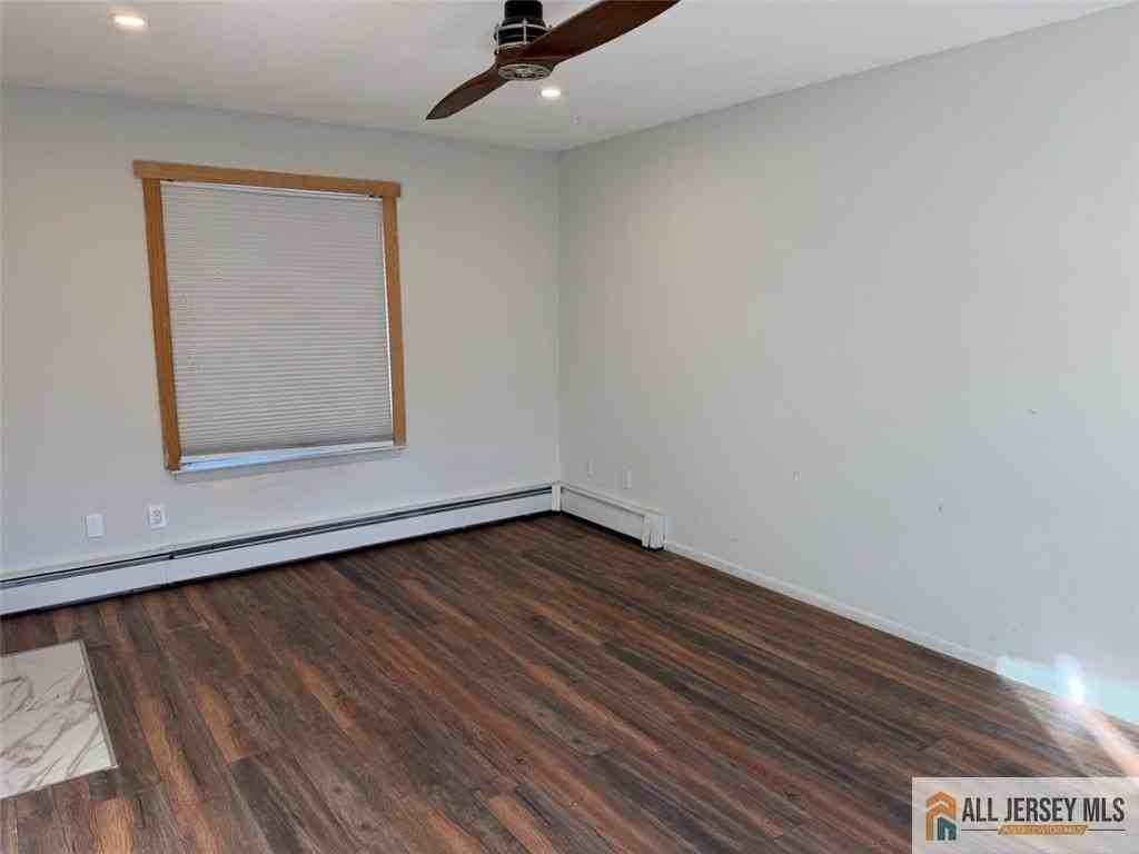31 Ardsley Ct - Photo 5 of 10