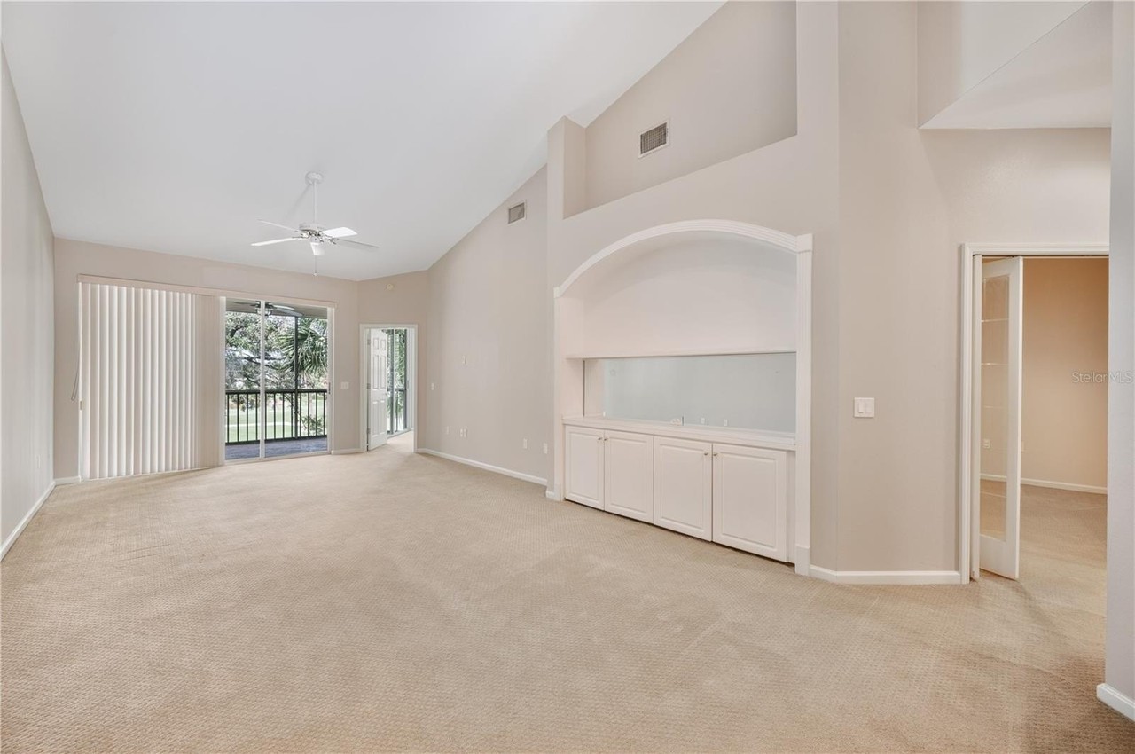411 Enclave Pl #411 - Photo 5 of 46