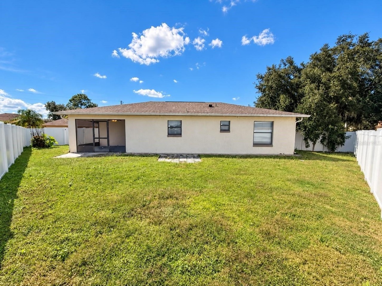 632 Linnet Ct - Photo 5 of 25