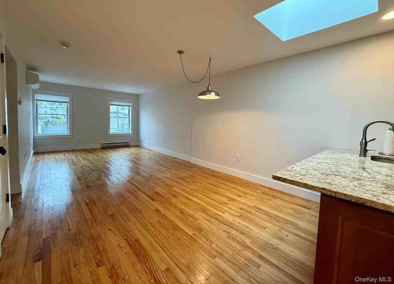 11 First St #2 - Photo 4 of 10