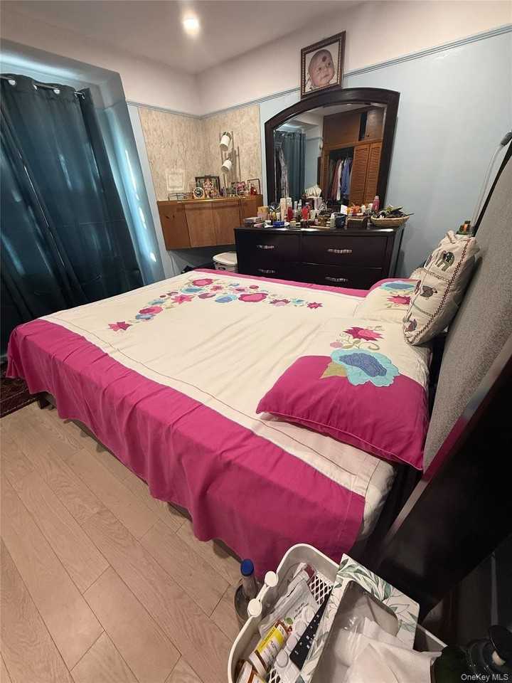 18409 90th Ave - Photo 2 of 7