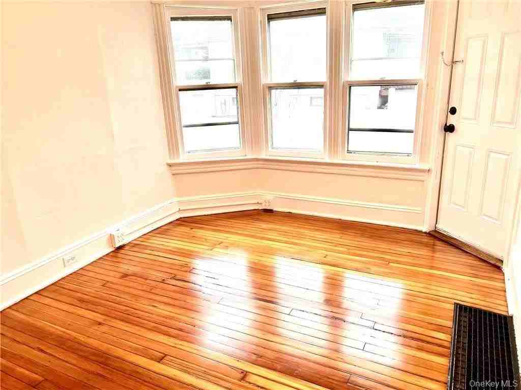 1 Dewitt St - Photo 3 of 18