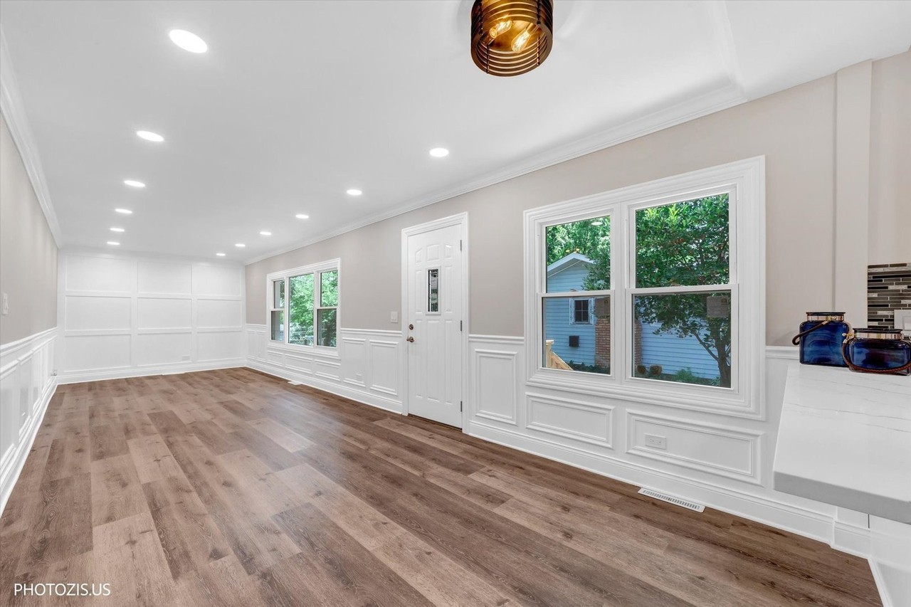 28069 N Lake Dr - Photo 3 of 41