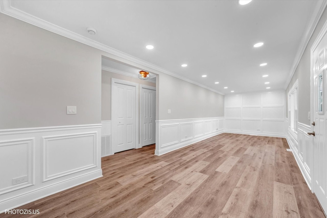 28069 N Lake Dr - Photo 4 of 41