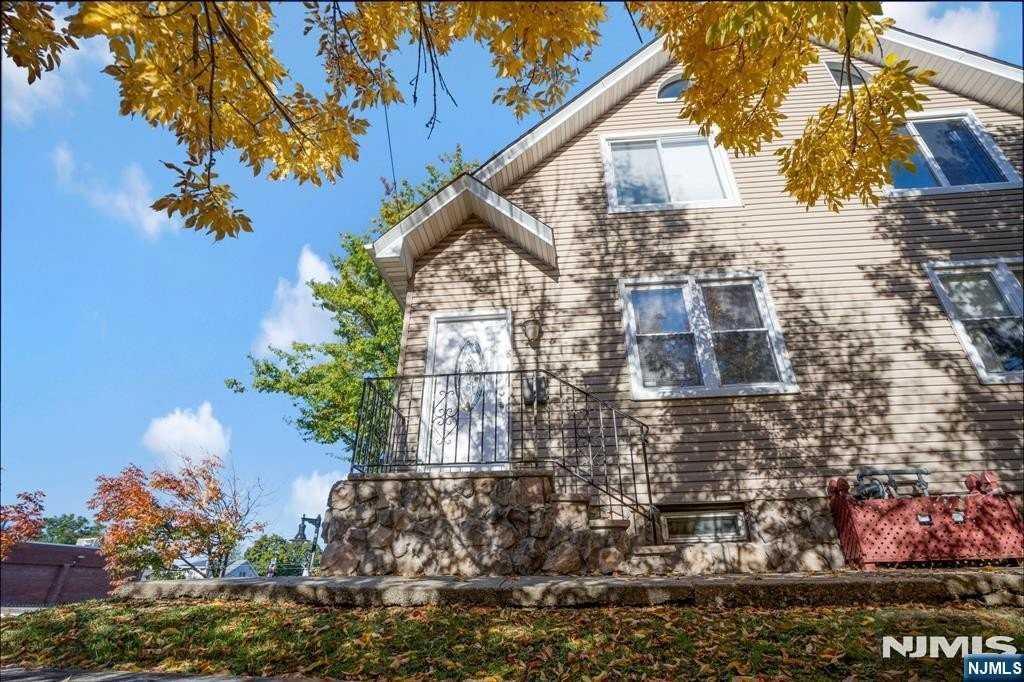 81 Washington Pl