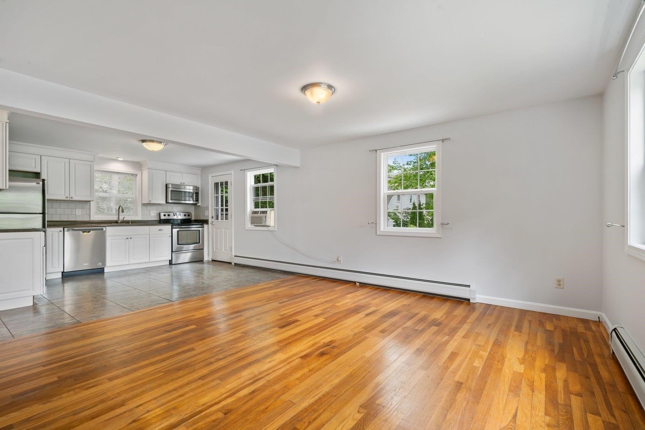 3 Maplewood Avenue #B - Photo 6 of 19