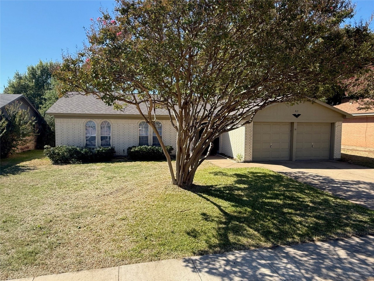 417 Linda Dr - Photo 2 of 26