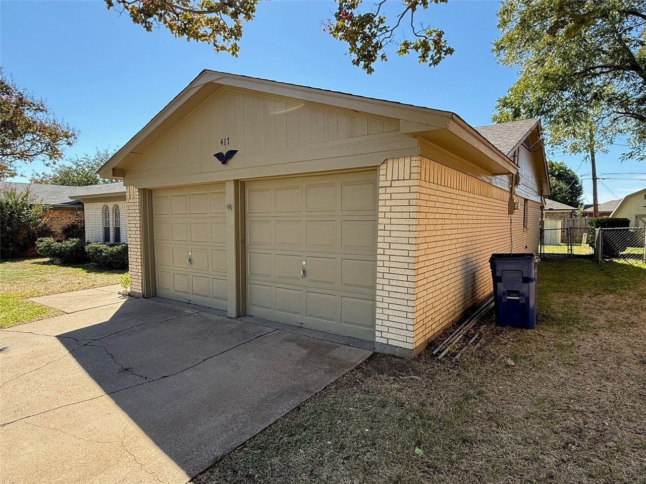 417 Linda Dr - Photo 3 of 26